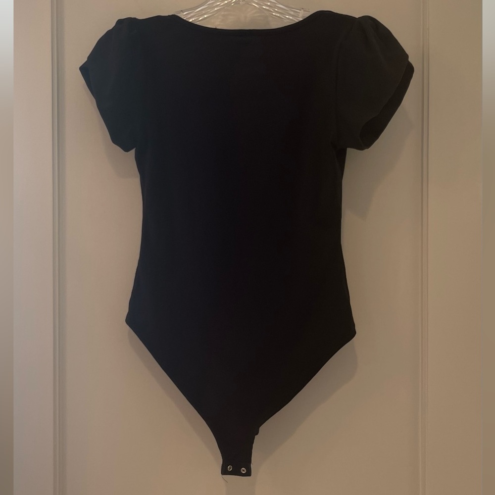 Gaze Cap Sleeve Bodysuit in Black | SZ XS - Picture 2 of 4